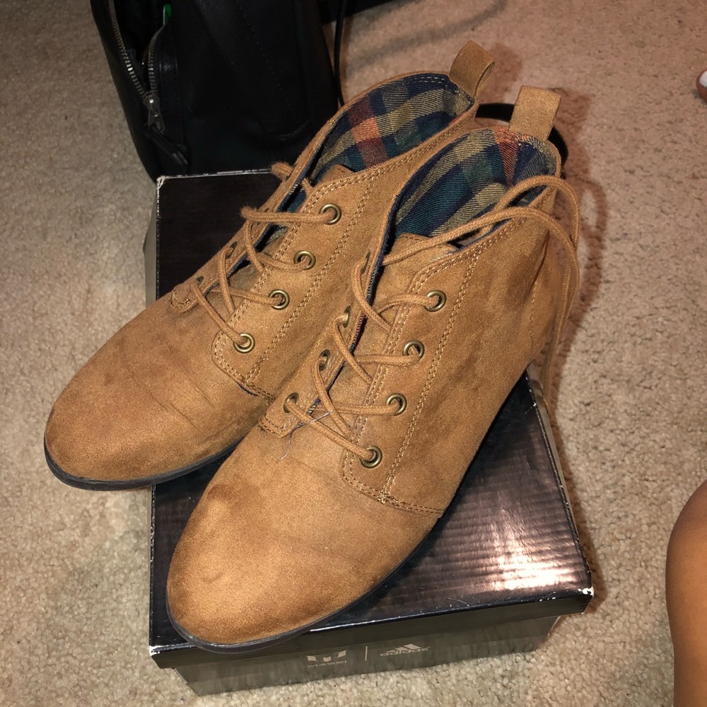 FOREVER 21 ANKLE BOOTS